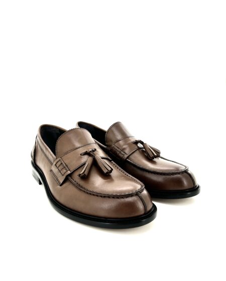 Saxone mocassino con nappine uomo, in pelle Polish binder cognac, doppia suola cuoio