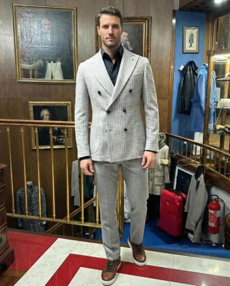 Giacca Galles grigio chiaro in pura lana sartoriale, pantalone grigio perla pura lana