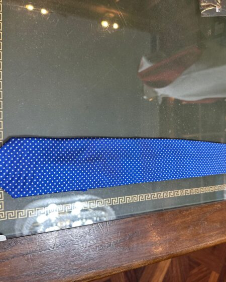 Cravatta seta blu a pois bianchi