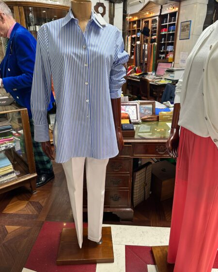 Camicia a righe blu e bianche